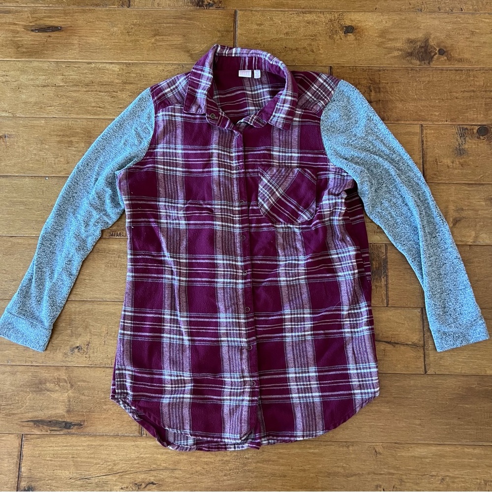 Make + Model Purple Plaid Snap Button Down Long Sleeve - Gray Heather Sleeves